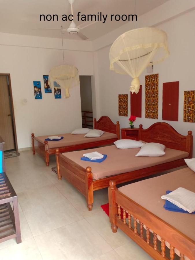 Hotel Senora Kataragama Exteriör bild