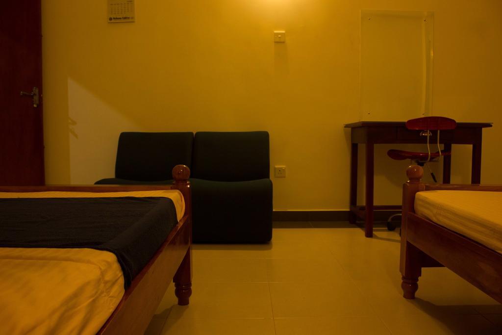 Hotel Senora Kataragama Exteriör bild