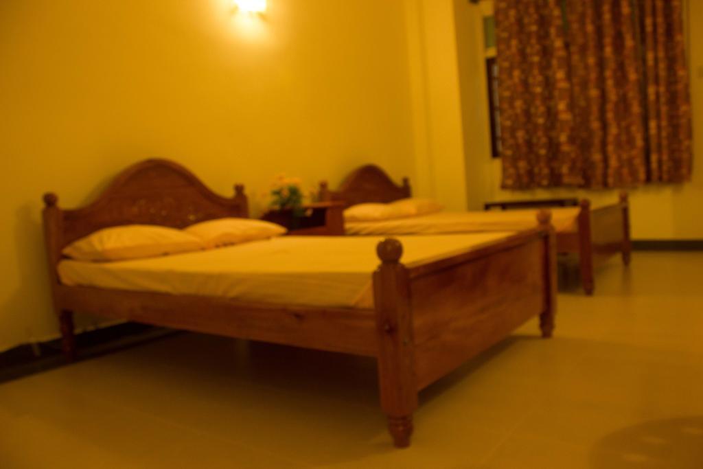 Hotel Senora Kataragama Rum bild