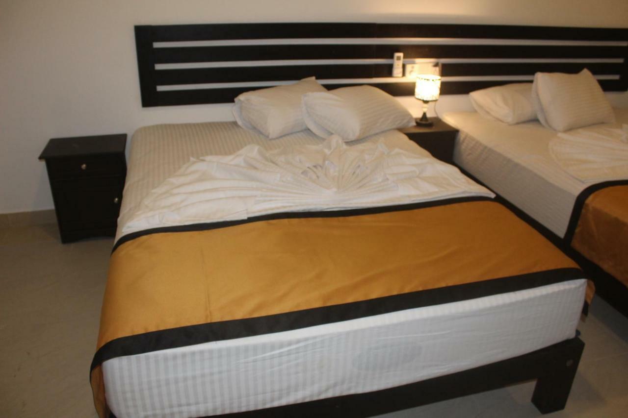 Hotel Senora Kataragama Exteriör bild