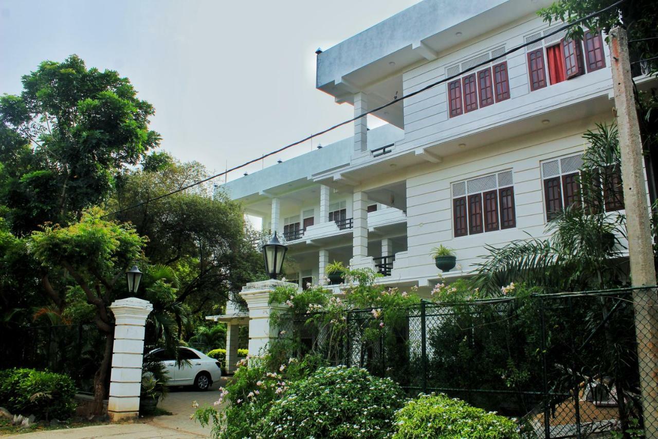 Hotel Senora Kataragama Exteriör bild