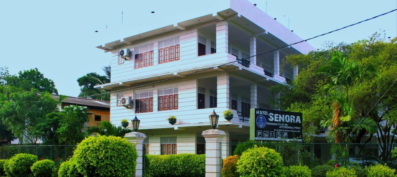 Hotel Senora Kataragama Exteriör bild